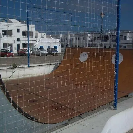 Apartament La Caleta Sleeps 6 Wifi Famara