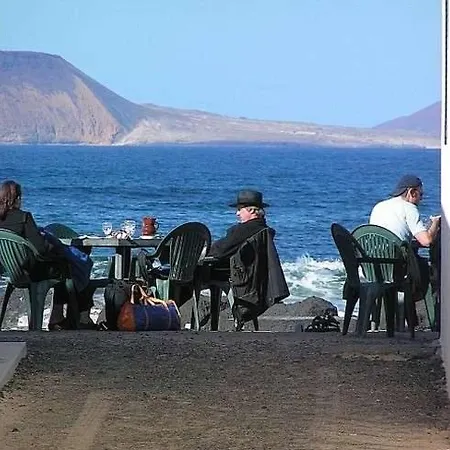 La Caleta Sleeps 6 Wifi *