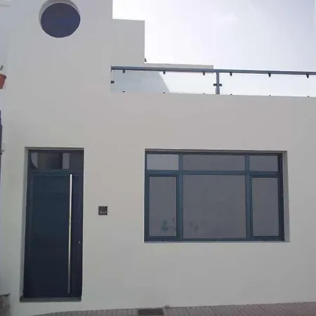 Apartament La Caleta Sleeps 6 Wifi
