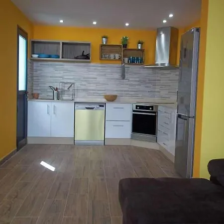 La Caleta Sleeps 6 Wifi * פאמארה