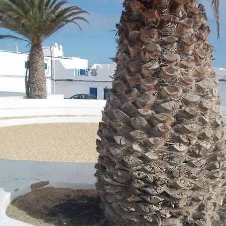 La Caleta Sleeps 6 Wifi פאמארה